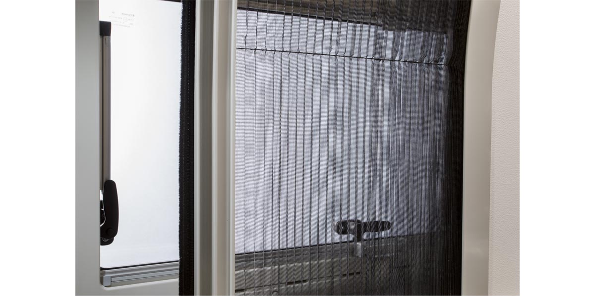 Bravia Swan 636 Van Fliegengitter