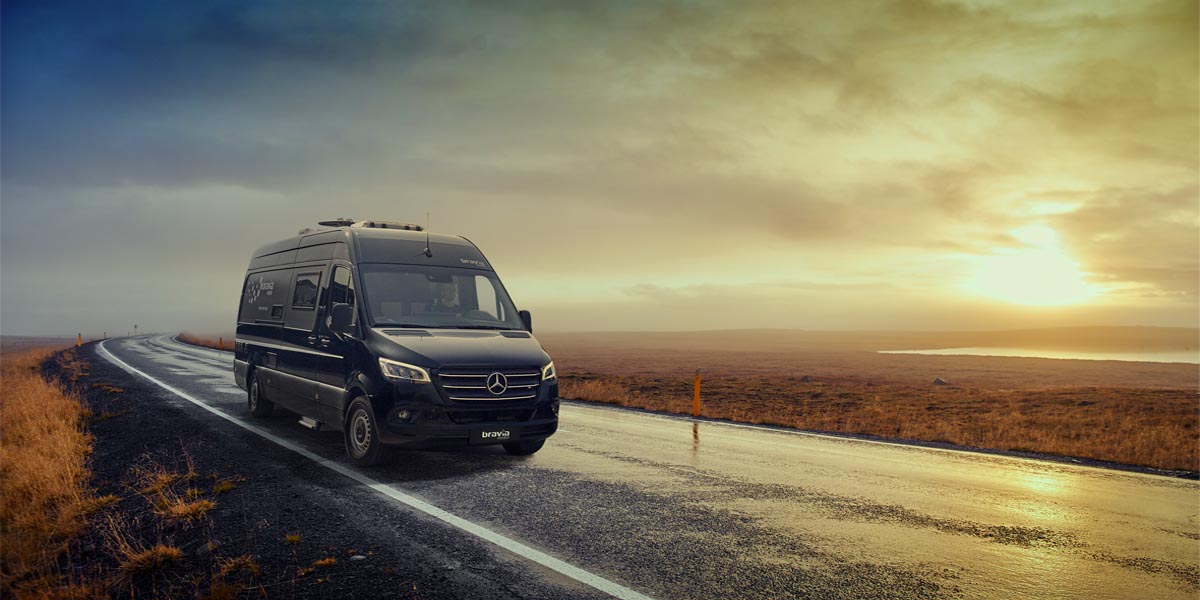 Bravia Swan 699 Van Aussenansicht